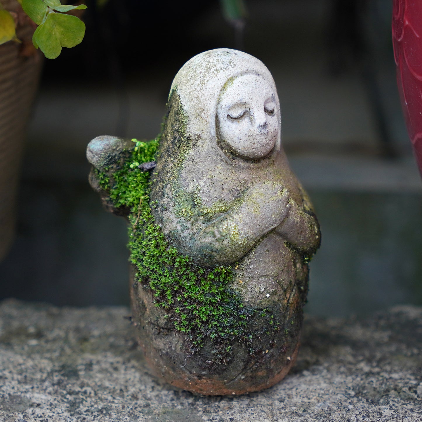 Legend of Zelda: Hylia Goddess Statue – Hand-Painted Cement Warrior Sculpture for Desk & Aquarium