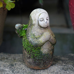 Handcrafted Haila Goddess Warrior Statue – Desk, Aquarium & Garden Ornament